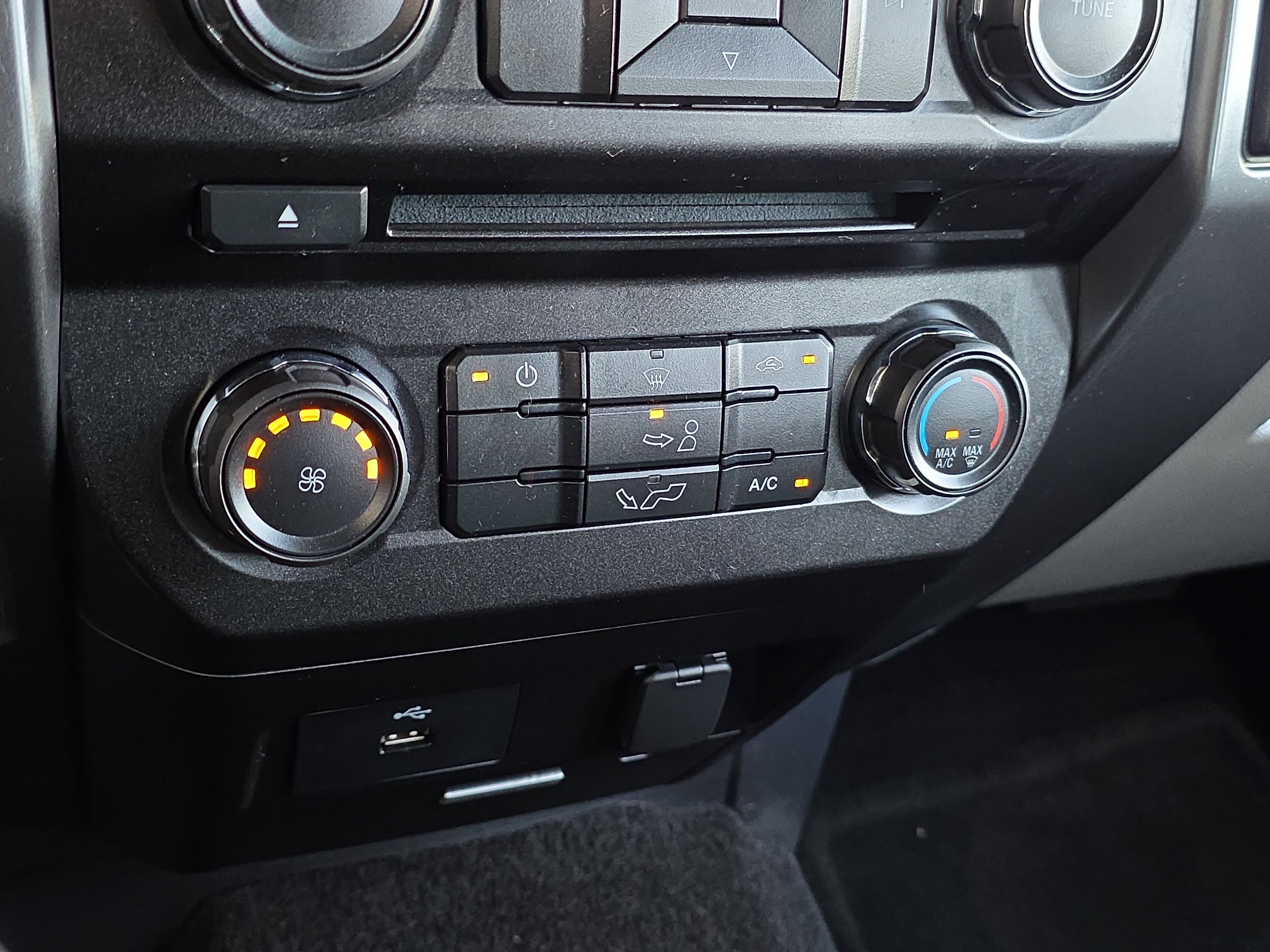 Used 2017 Ford F150 XLT image 22