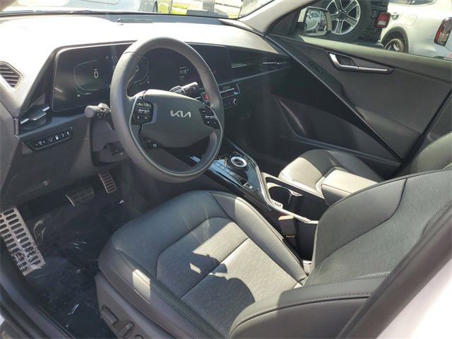 Used 2024 Kia Niro SX Touring image 15