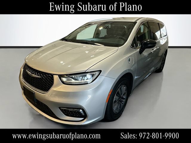 Used 2024 Chrysler Pacifica Limited FWD image 3