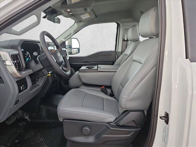 New 2026 Ford F450 XL w/ XL Chrome Package RWD image 4