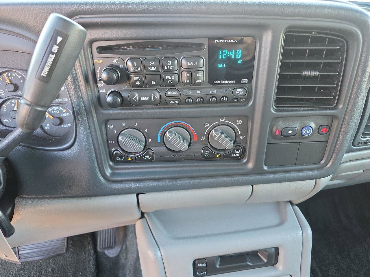 Used 2001 Chevrolet Tahoe LT w/ LT Preferred Equipment Group image 9