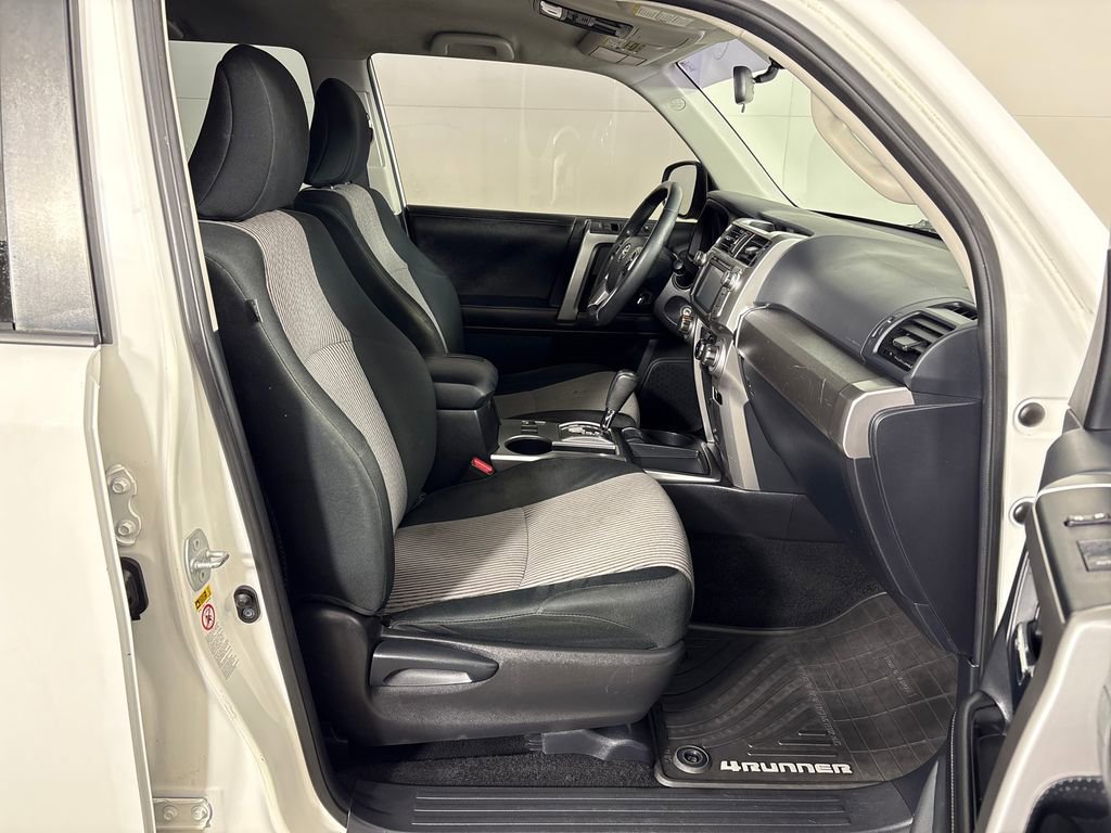 Used 2015 Toyota 4Runner SR5 RWD image 6