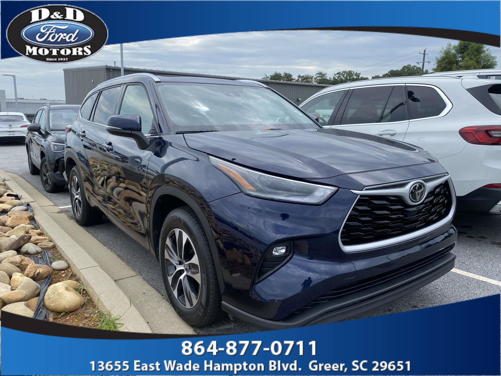 Used 2021 Toyota Highlander XLE FWD video 1