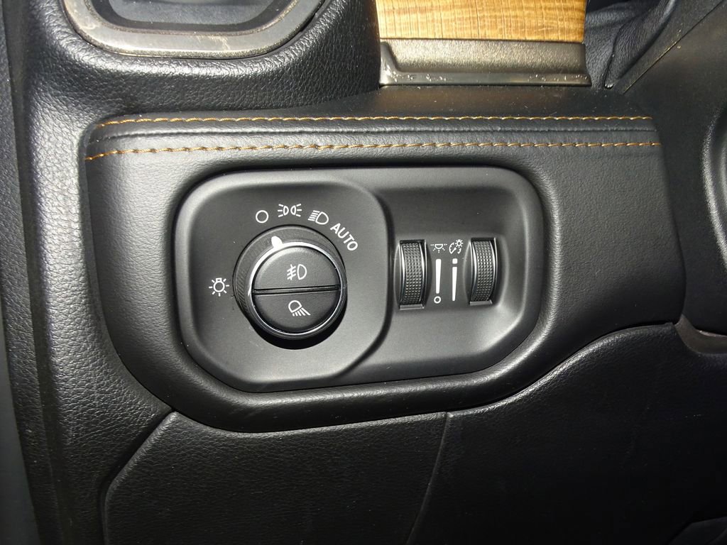 Used 2019 RAM 2500 Limited image 20