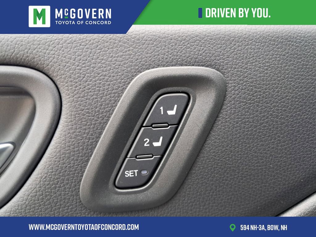Used 2025 Honda Pilot TrailSport image 43