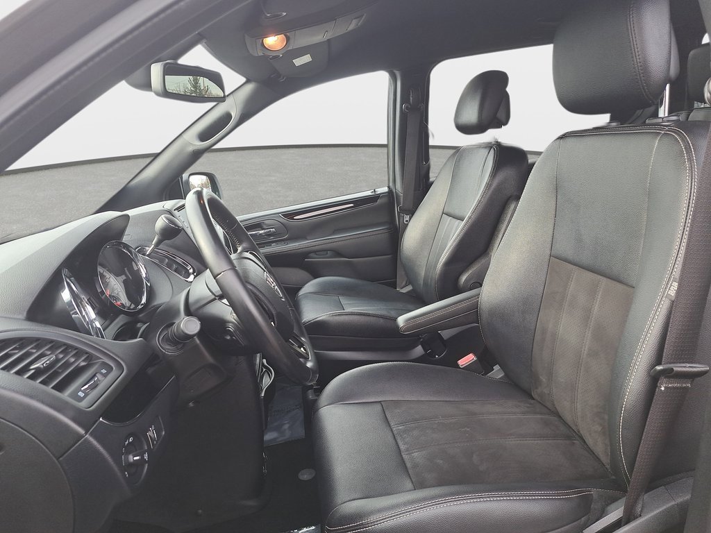 Used 2019 Dodge Grand Caravan SE image 16