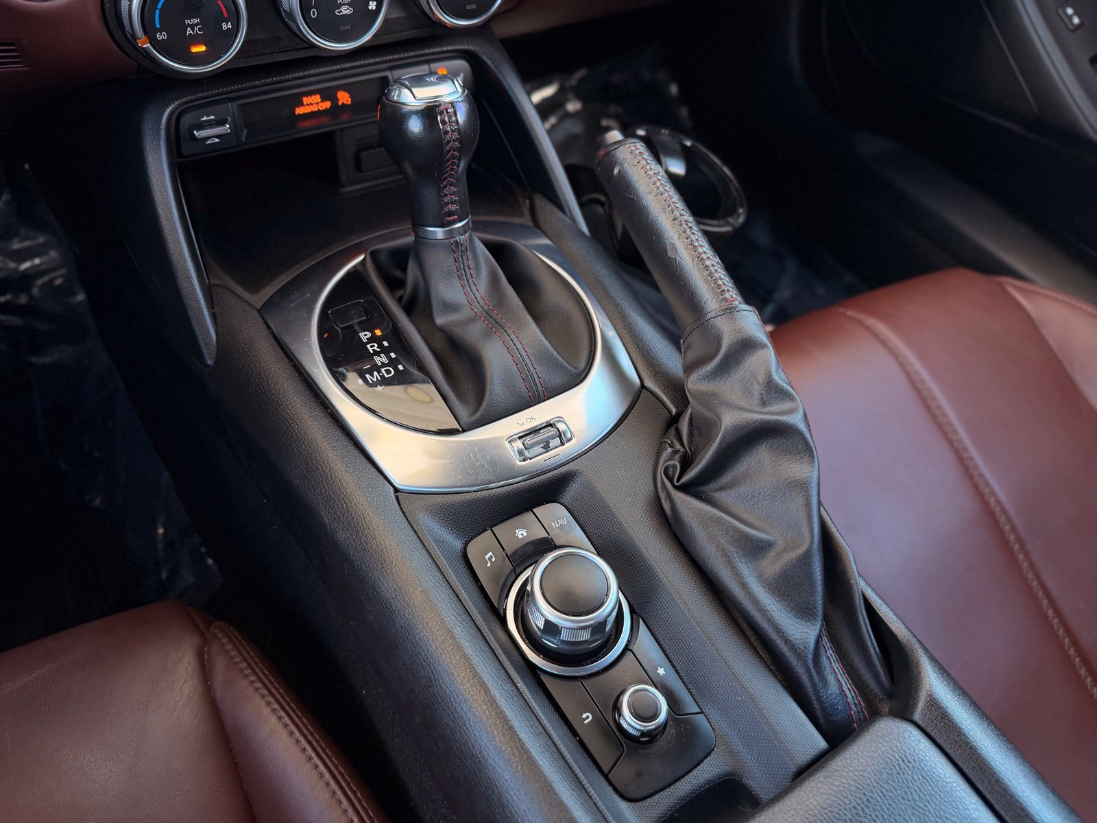 Used 2018 MAZDA MX-5 Miata RF Grand Touring RWD image 49