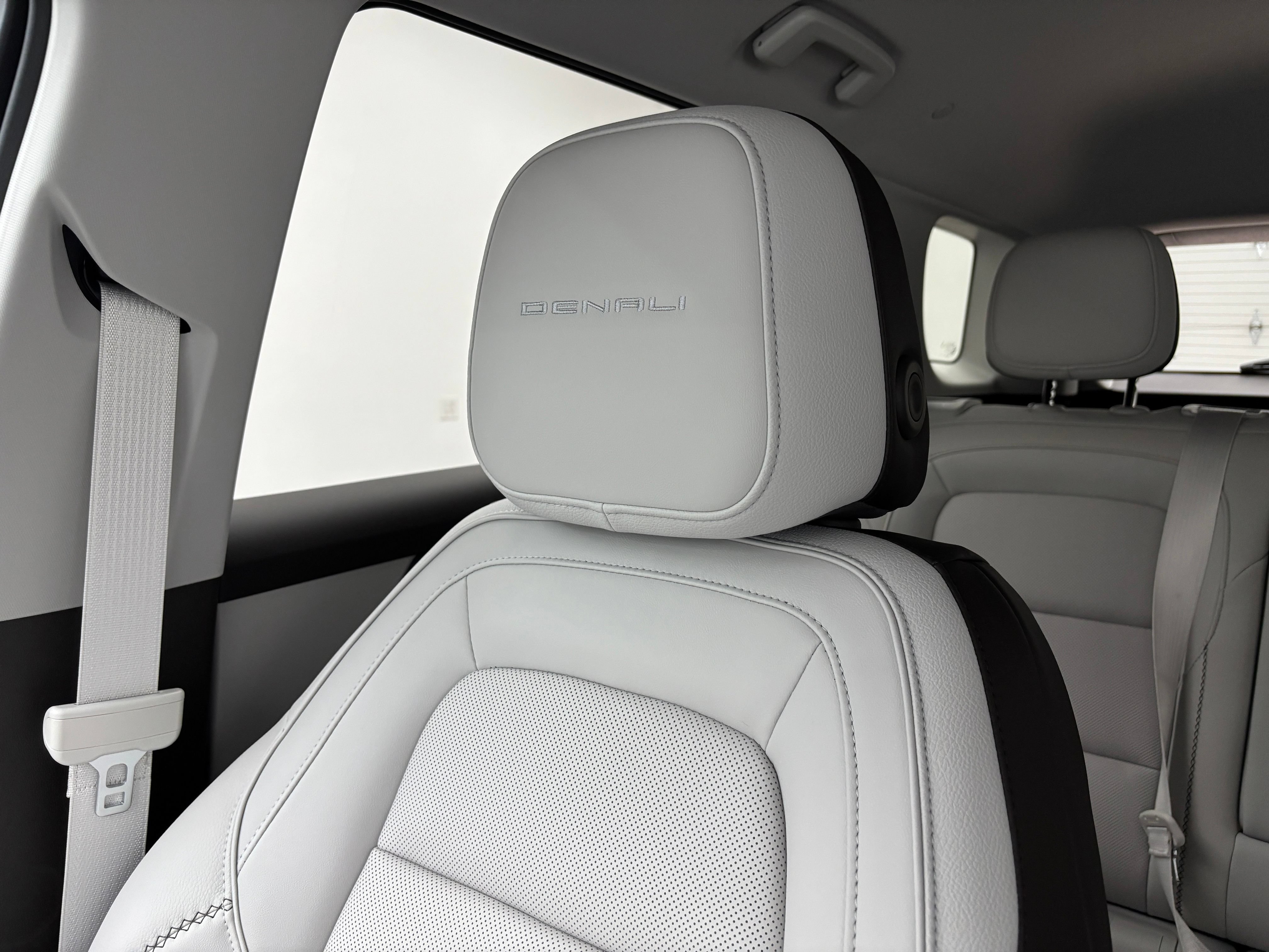 New 2027 GMC Terrain Denali w/ LPO, Floor Liner Package AWD/4WD image 42