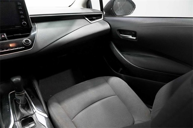Used 2021 Toyota Corolla LE image 24