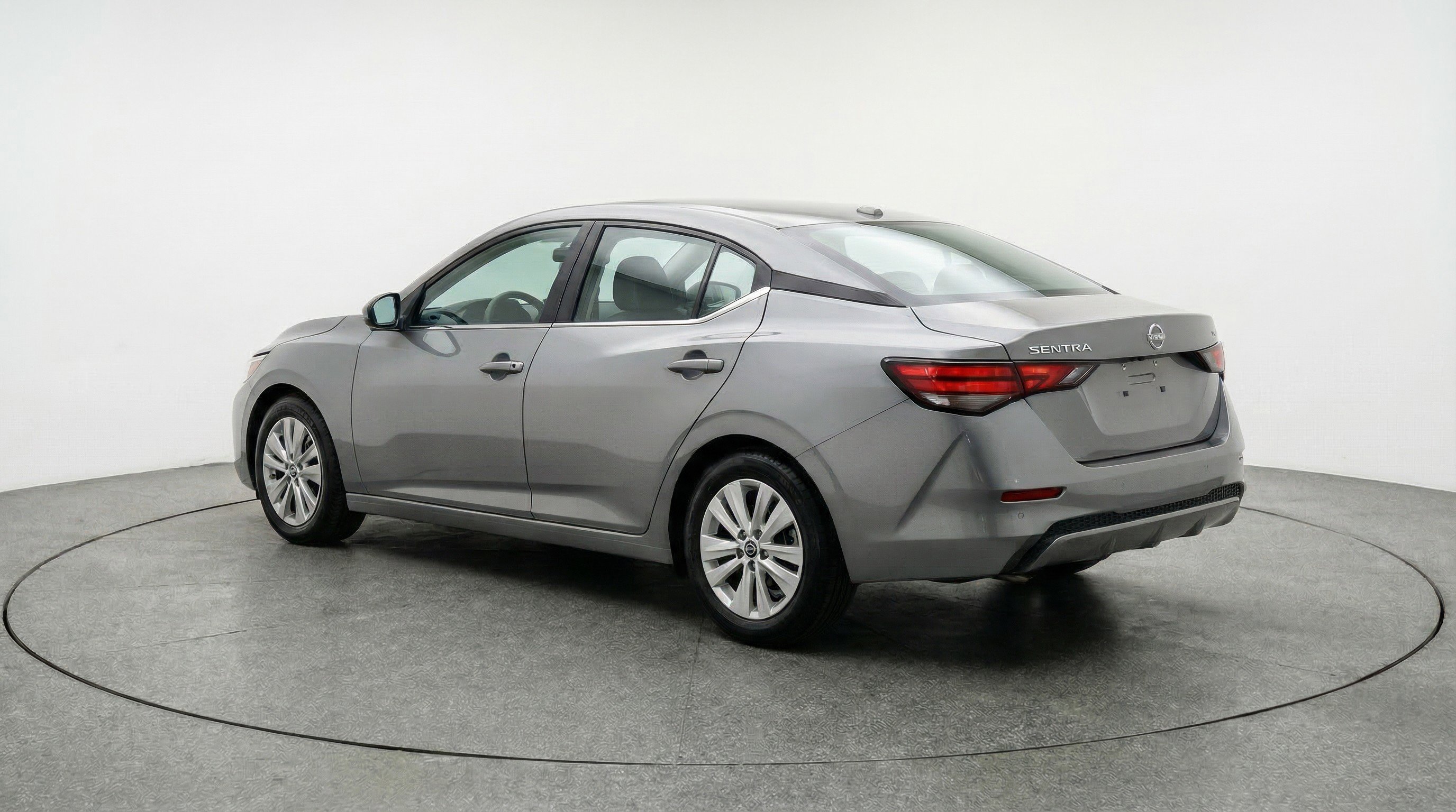 Used 2025 Nissan Sentra S image 6