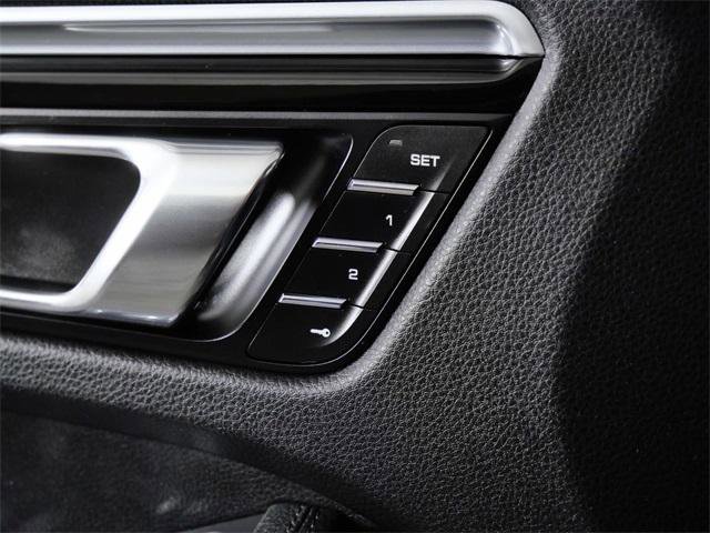 Used 2017 Porsche Macan S image 28