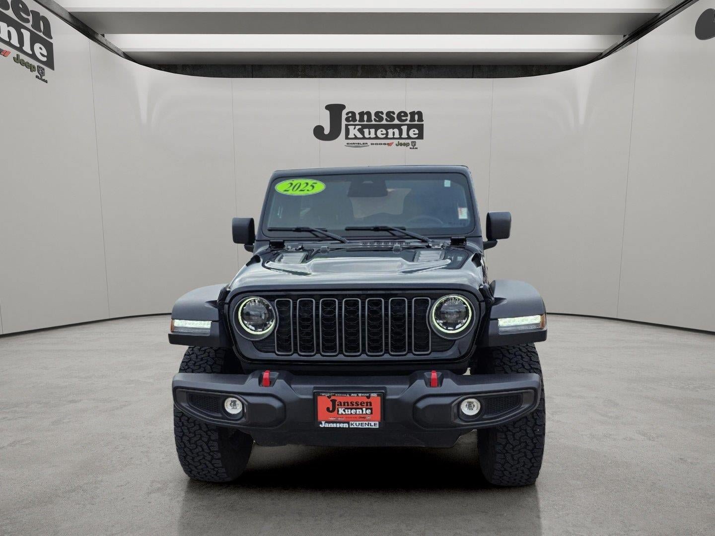 Used 2025 Jeep Wrangler Unlimited Rubicon w/ Convenience Group