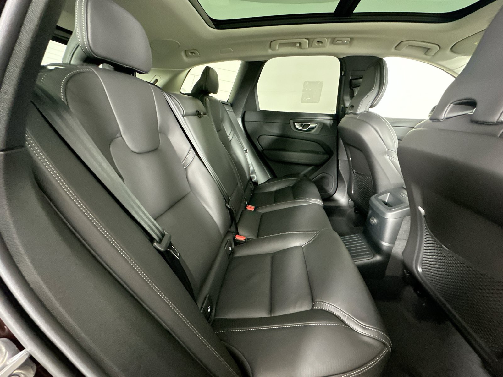 New 2026 Volvo XC60 T8 Ultra w/ Protection Package Premier AWD/4WD image 42