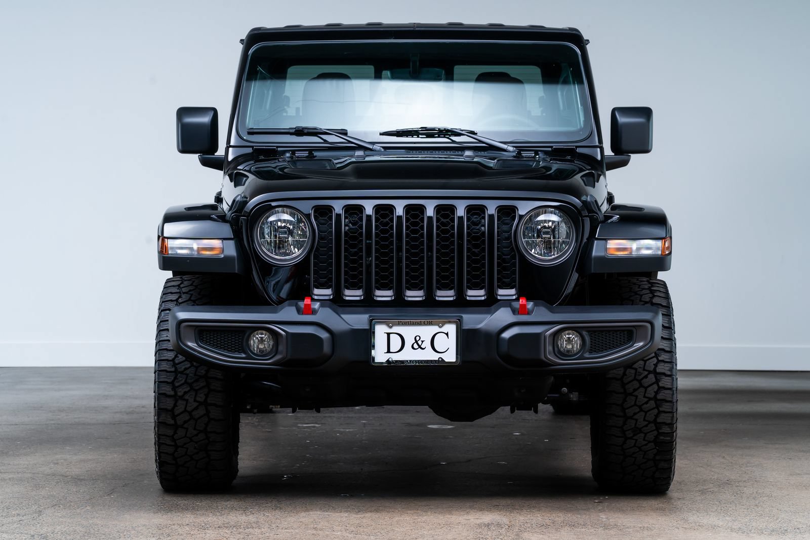 Used 2023 Jeep Gladiator Rubicon w/ Safety Group AWD/4WD image 2