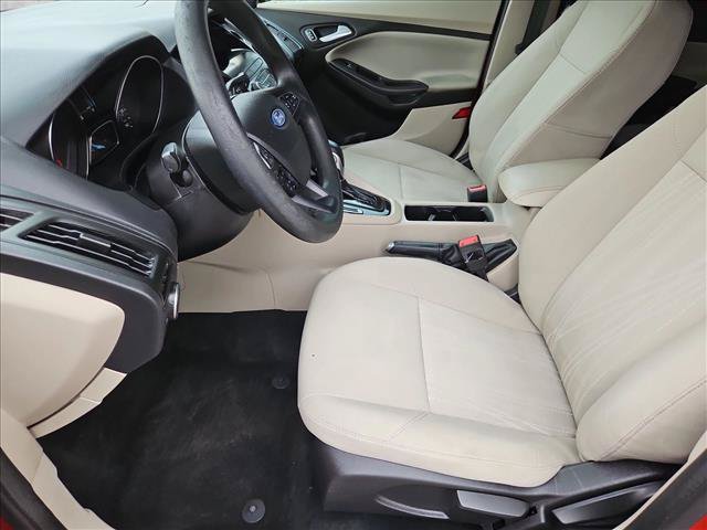 Used 2018 Ford Focus SE FWD image 18