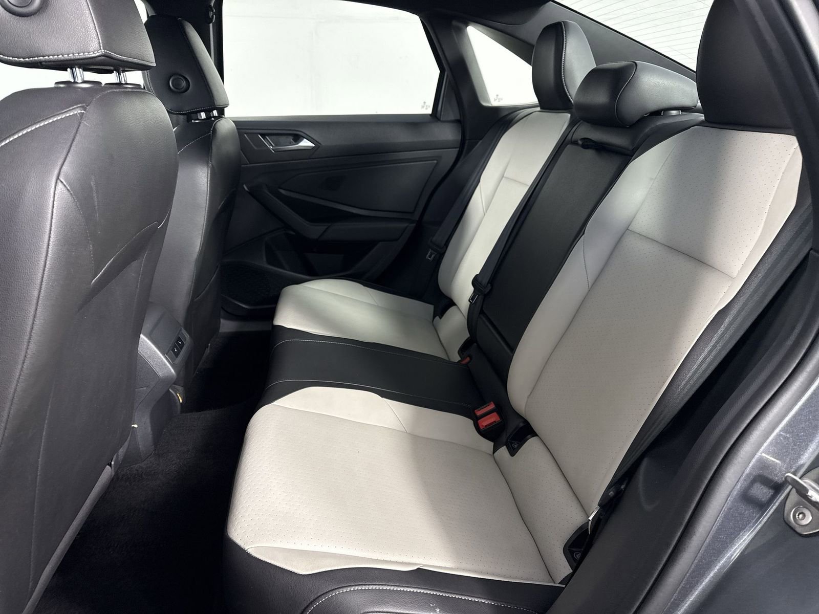 Used 2019 Volkswagen Jetta R-Line w/ R-Line Cold Weather Package image 20