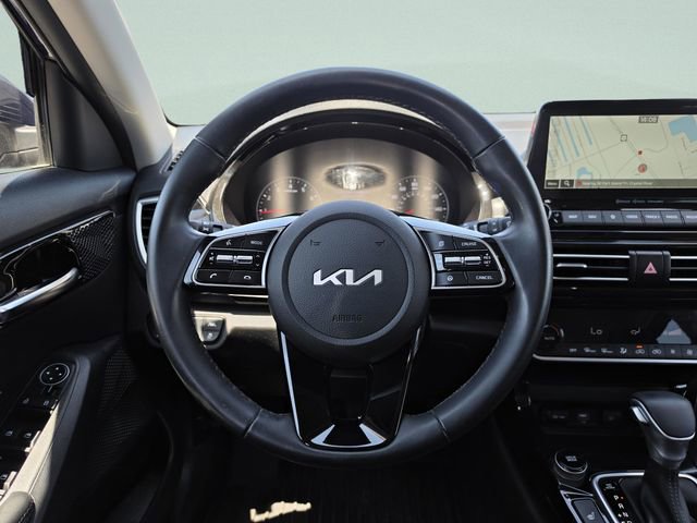 Certified 2023 Kia Seltos EX image 23