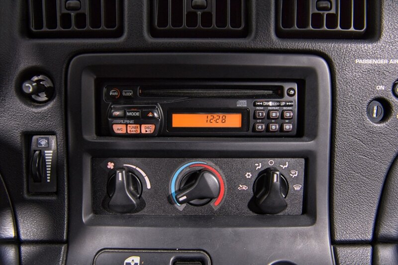 Used 2002 Dodge Viper GTS RWD image 29
