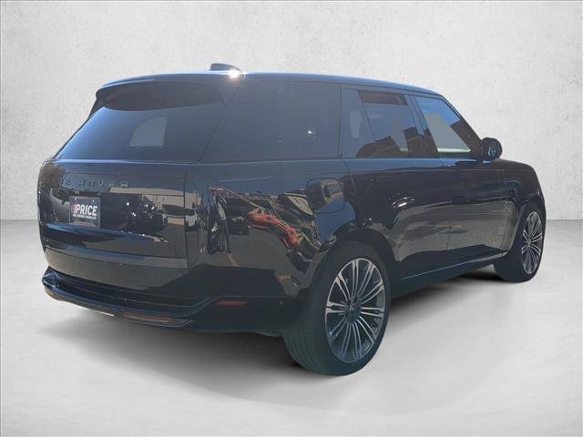 Used 2025 Land Rover Range Rover SE AWD/4WD image 5