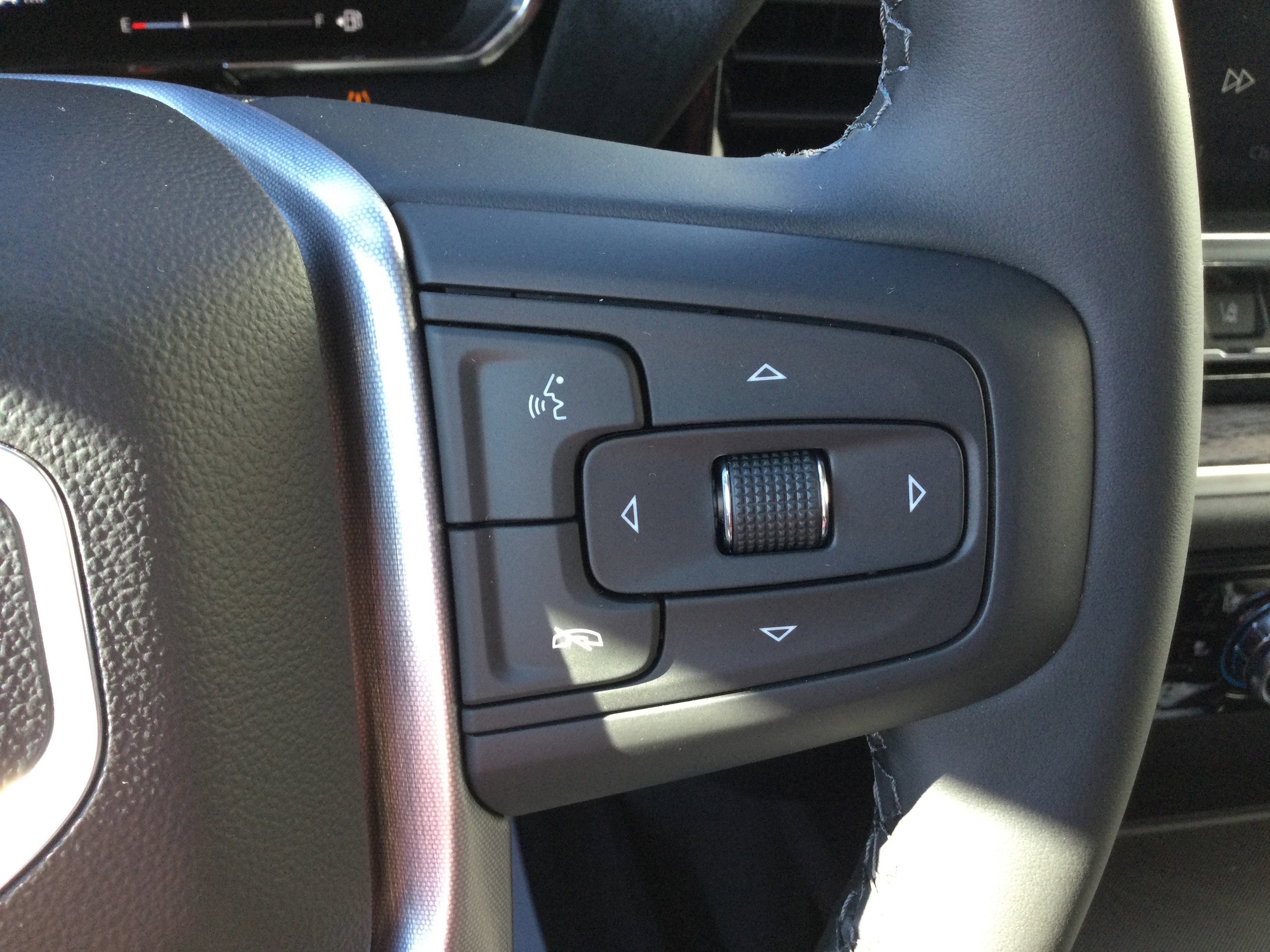 New 2026 GMC Sierra 3500 SLT w/ SLT Premium Package image 16