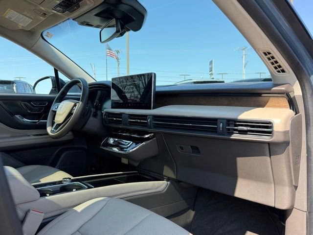 Used 2024 Lincoln Corsair Grand Touring image 16