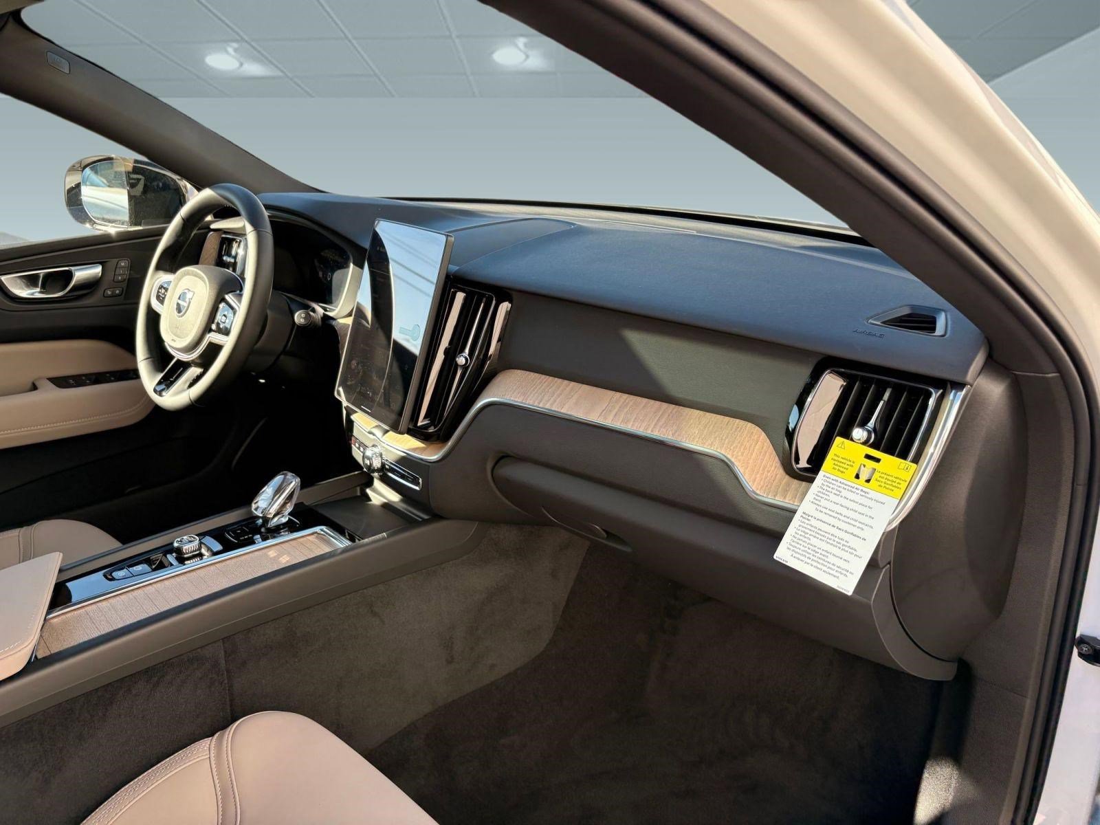 Certified 2026 Volvo XC60 B5 Plus w/ Protection Package Premier image 28