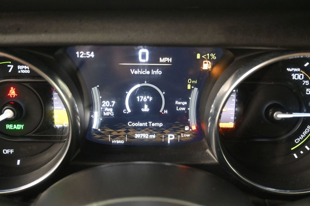 Used 2023 Jeep Wrangler Unlimited Sahara w/ Cold Weather Group AWD/4WD image 17