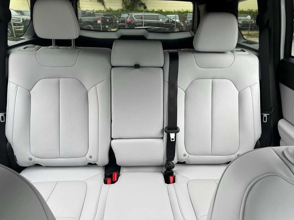 New 2026 Jeep Cherokee Limited image 14