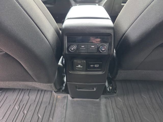 Used 2023 GMC Acadia SLE w/ Driver Convenience Package image 18