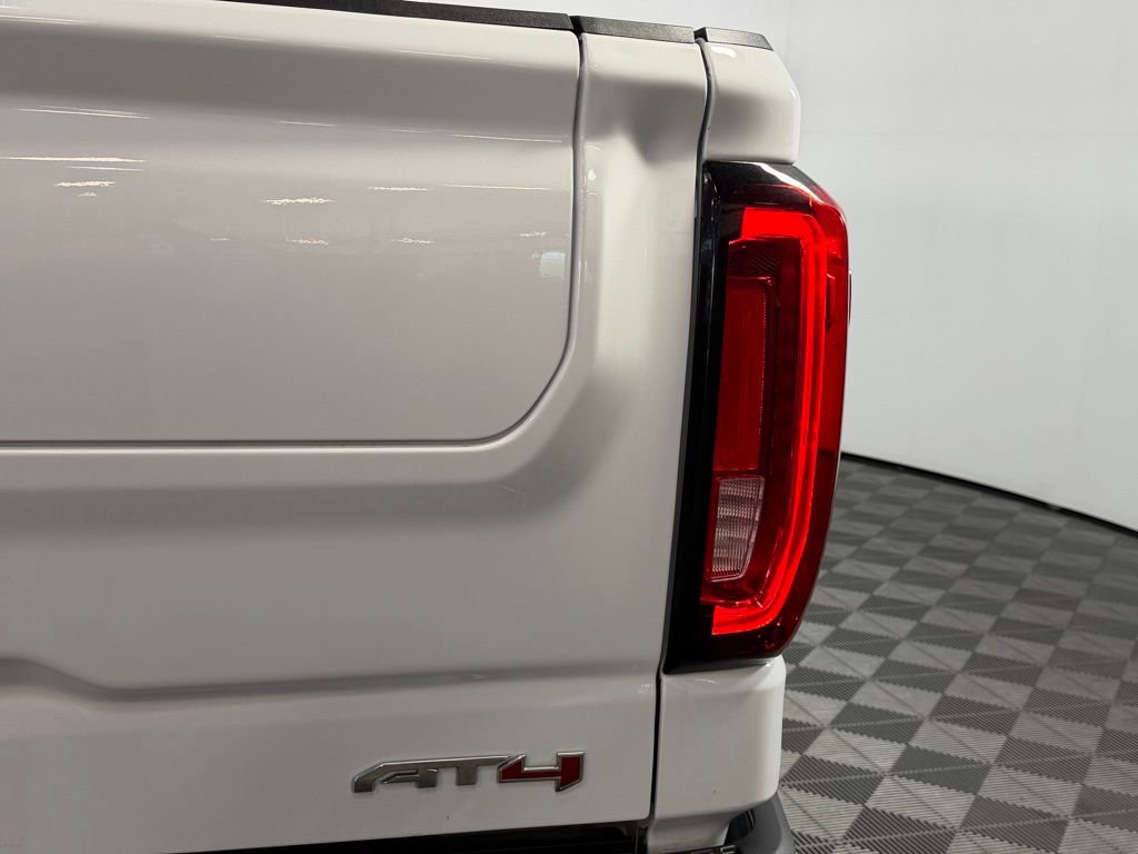 Used 2024 GMC Sierra 1500 AT4 w/ Technology Package AWD/4WD image 15