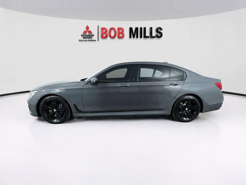 Used 2018 BMW 750i xDrive AWD/4WD image 4