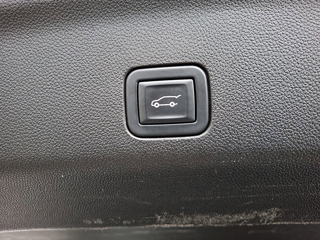 Used 2021 Chevrolet Tahoe RST w/ Luxury Package image 29