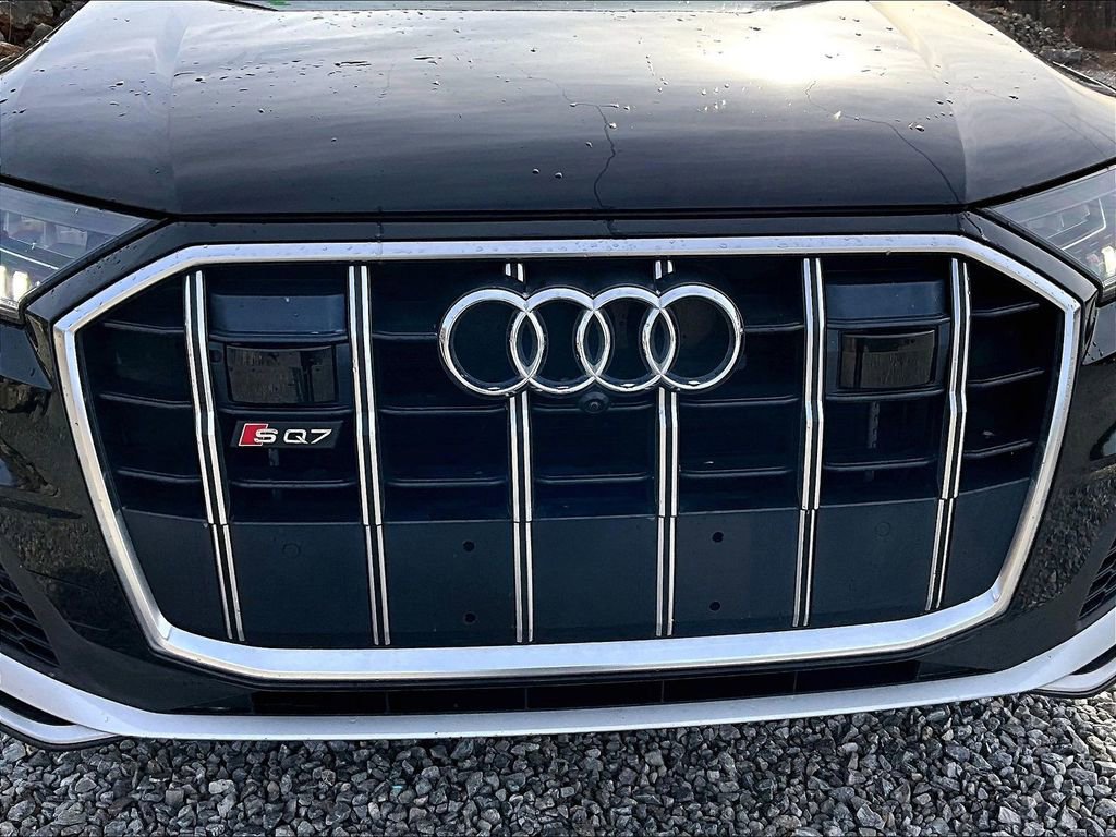 Used 2022 Audi SQ7 Premium Plus w/ SQ7 Executive Package image 27