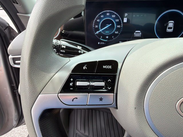 Used 2024 Hyundai Elantra SEL FWD image 13