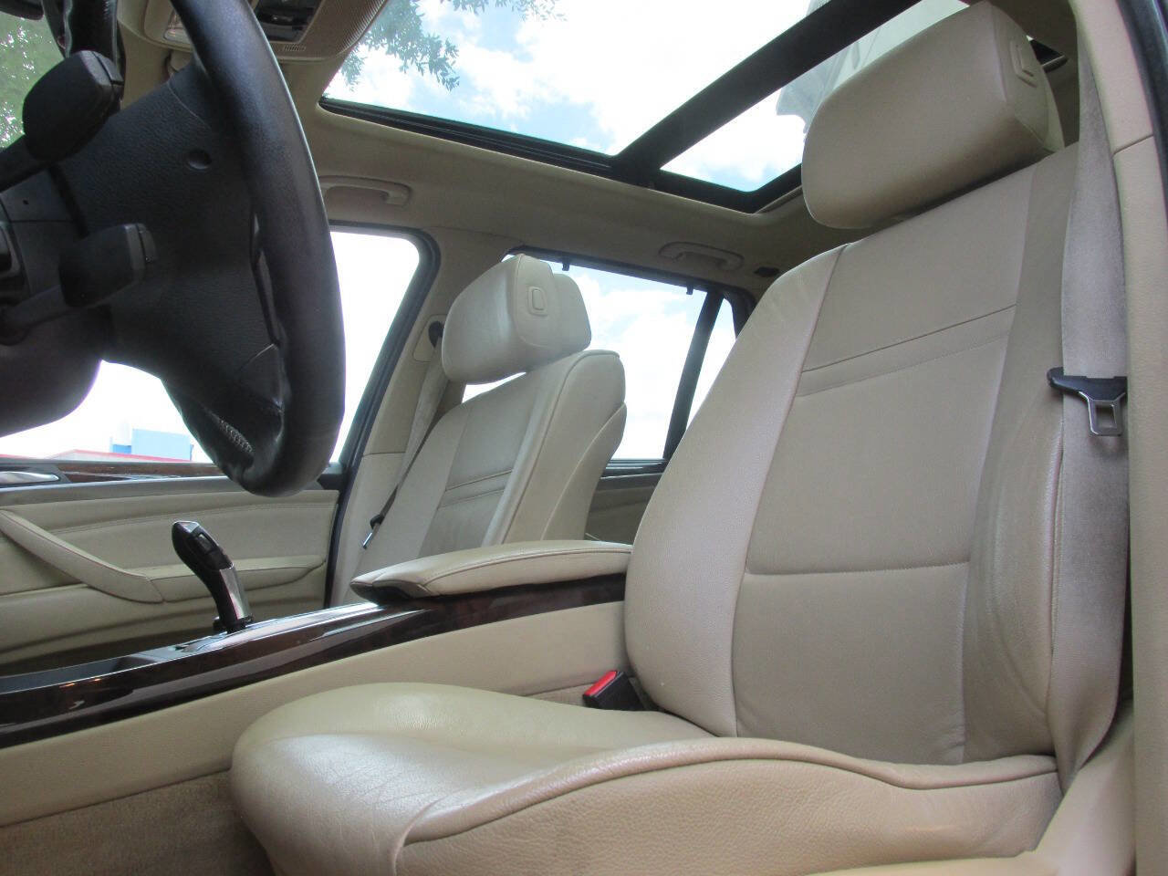 Used 2010 BMW X5 xDrive30i image 10