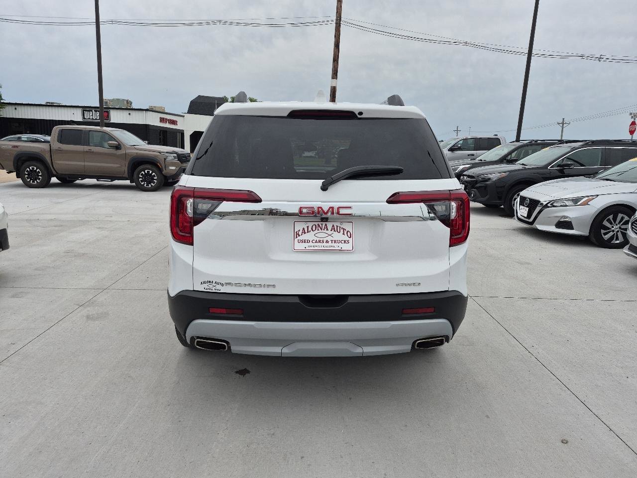 Used 2023 GMC Acadia SLT w/ Preferred Package AWD/4WD image 7