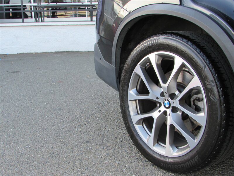 Used 2020 BMW X5 xDrive40i w/ Premium Package AWD/4WD image 43