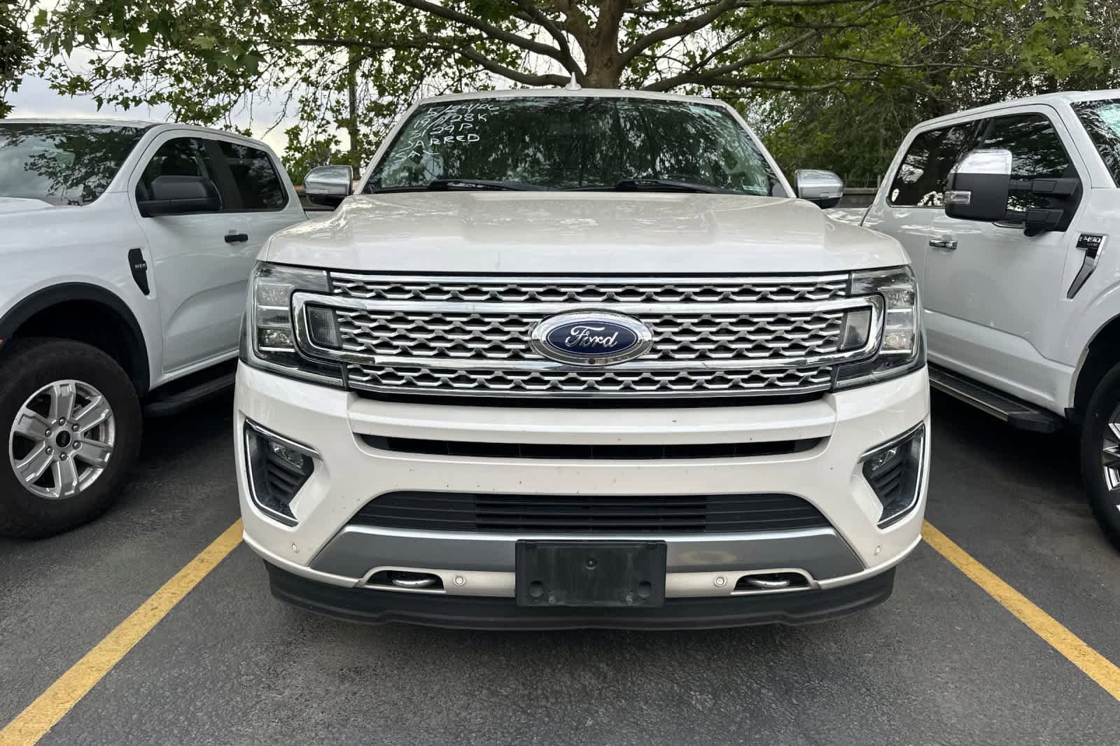 Used 2019 Ford Expedition Max Platinum AWD/4WD image 2