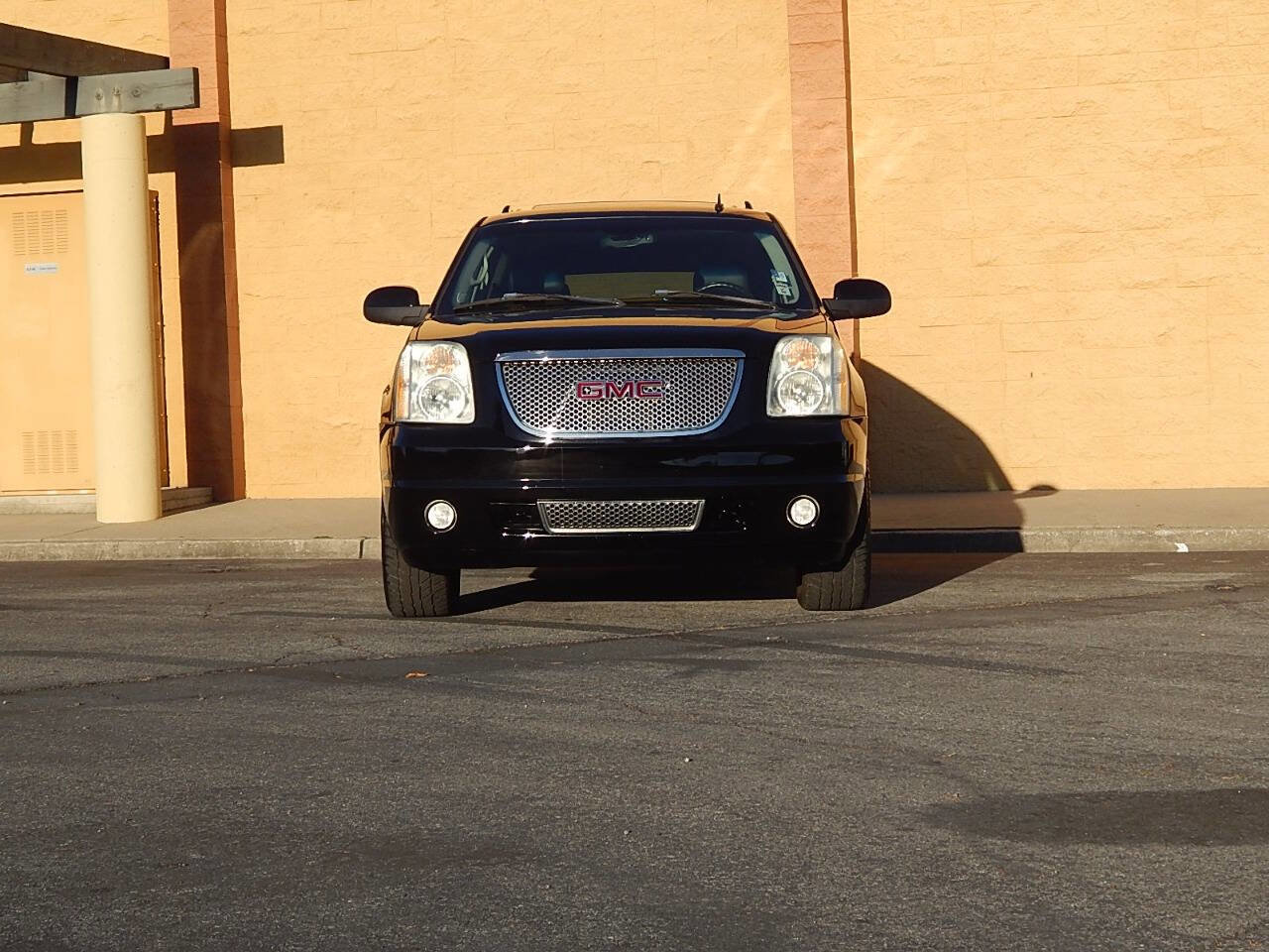 Used 2007 GMC Yukon XL Denali AWD/4WD image 11