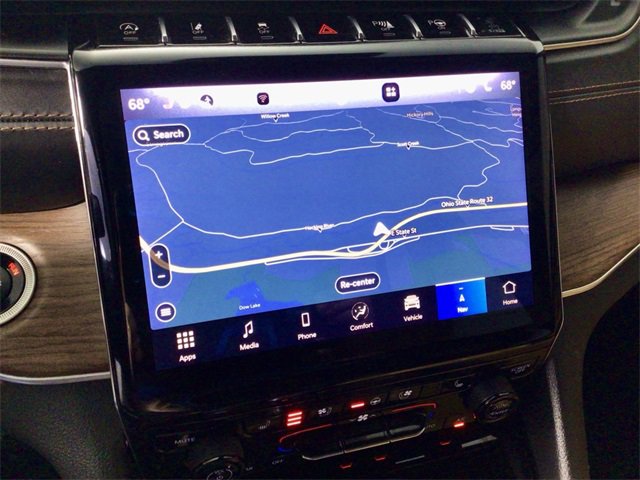 Used 2022 Jeep Grand Cherokee L Summit w/ Luxury Tech Group V image 4