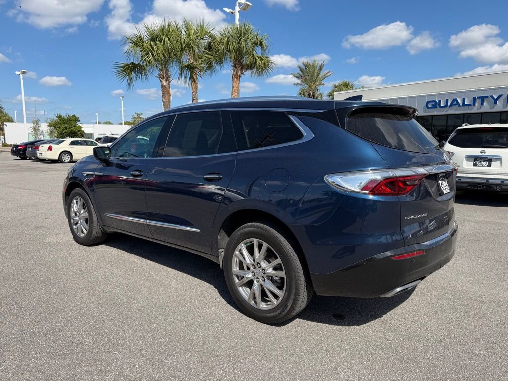 Used 2024 Buick Enclave Essence w/ Experience Buick Package image 3