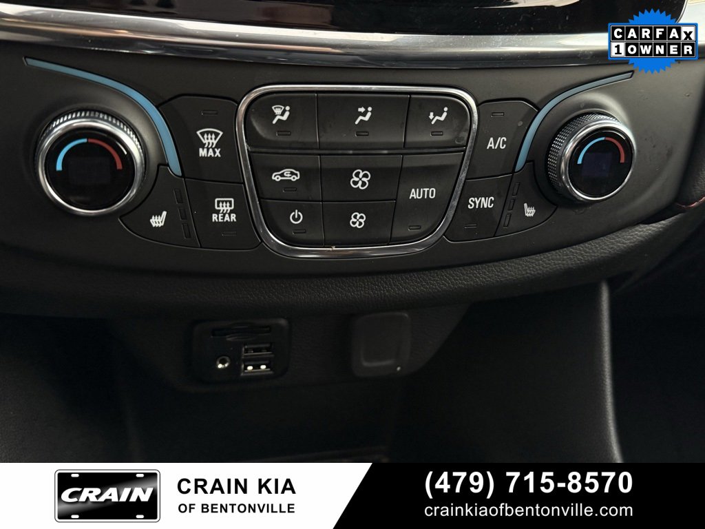 Used 2023 Chevrolet Traverse RS image 16