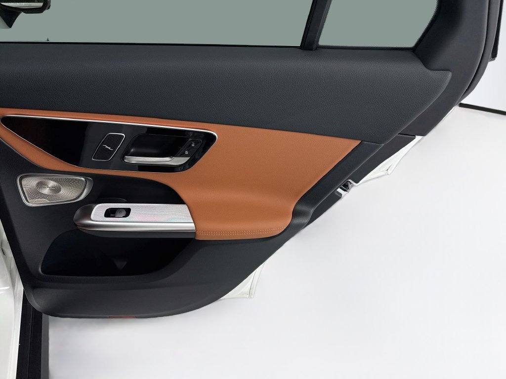 Certified 2026 Mercedes-Benz GLC 300 image 26