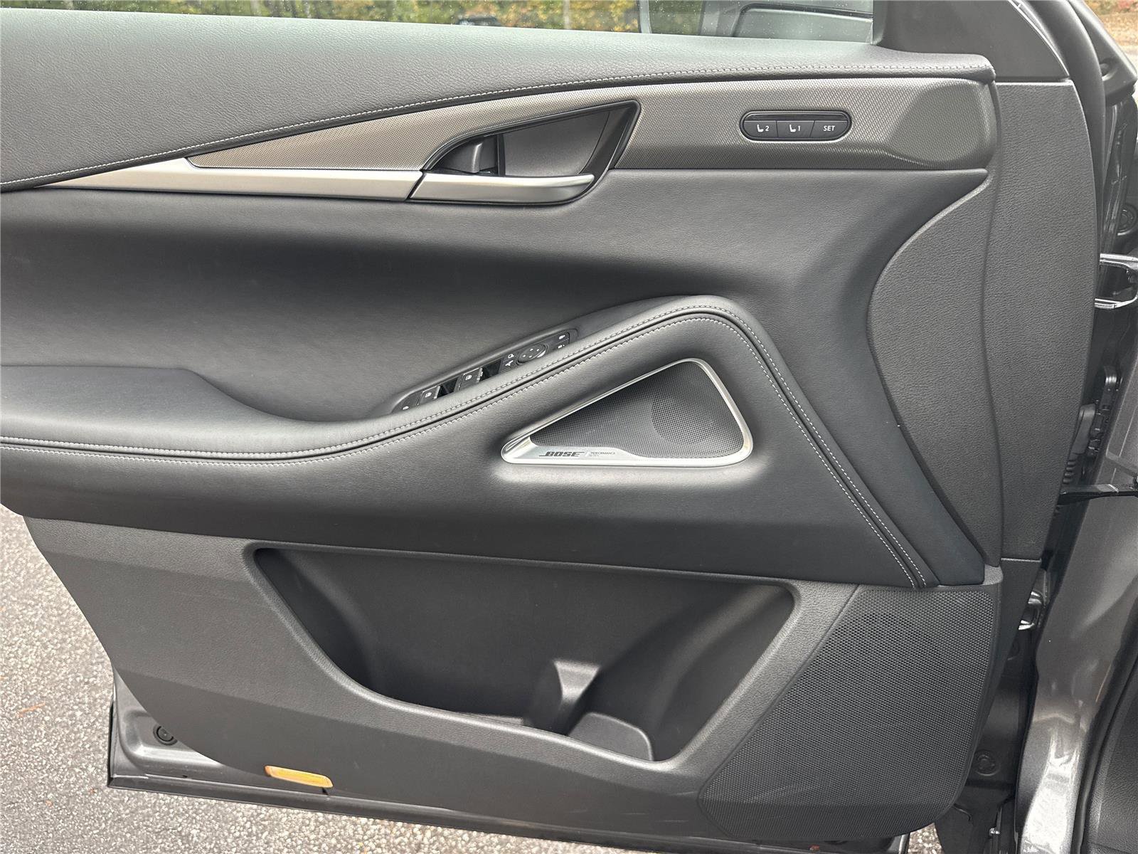 Certified 2025 INFINITI QX60 Luxe image 16