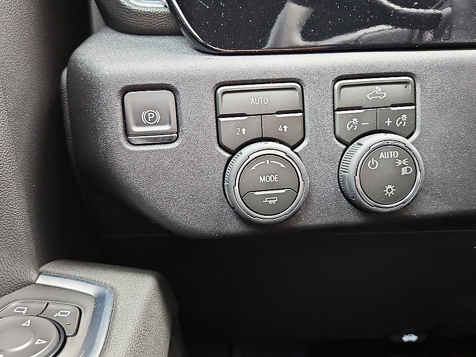 New 2026 Chevrolet Silverado 1500 LT w/ LPO, Dark Essentials Package AWD/4WD image 20
