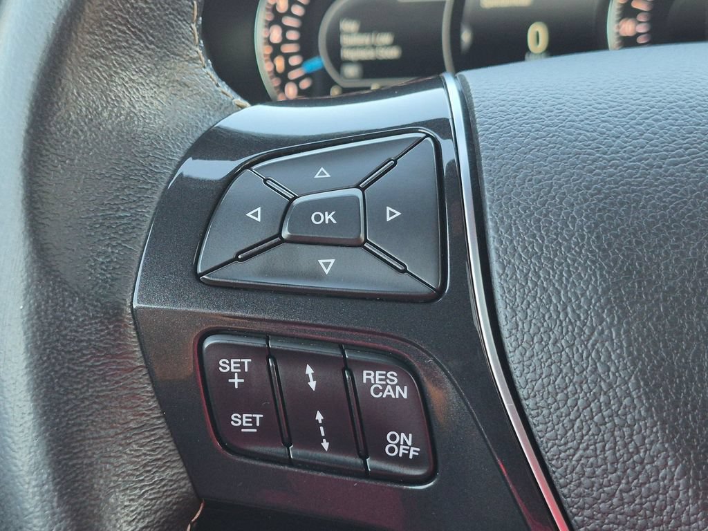 Used 2017 Ford Explorer Platinum AWD/4WD image 12