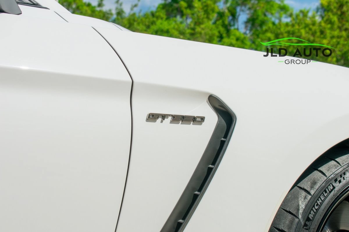 Used 2019 Ford Mustang Shelby GT350R w/ GT350R Equipment Group 920A RWD image 37