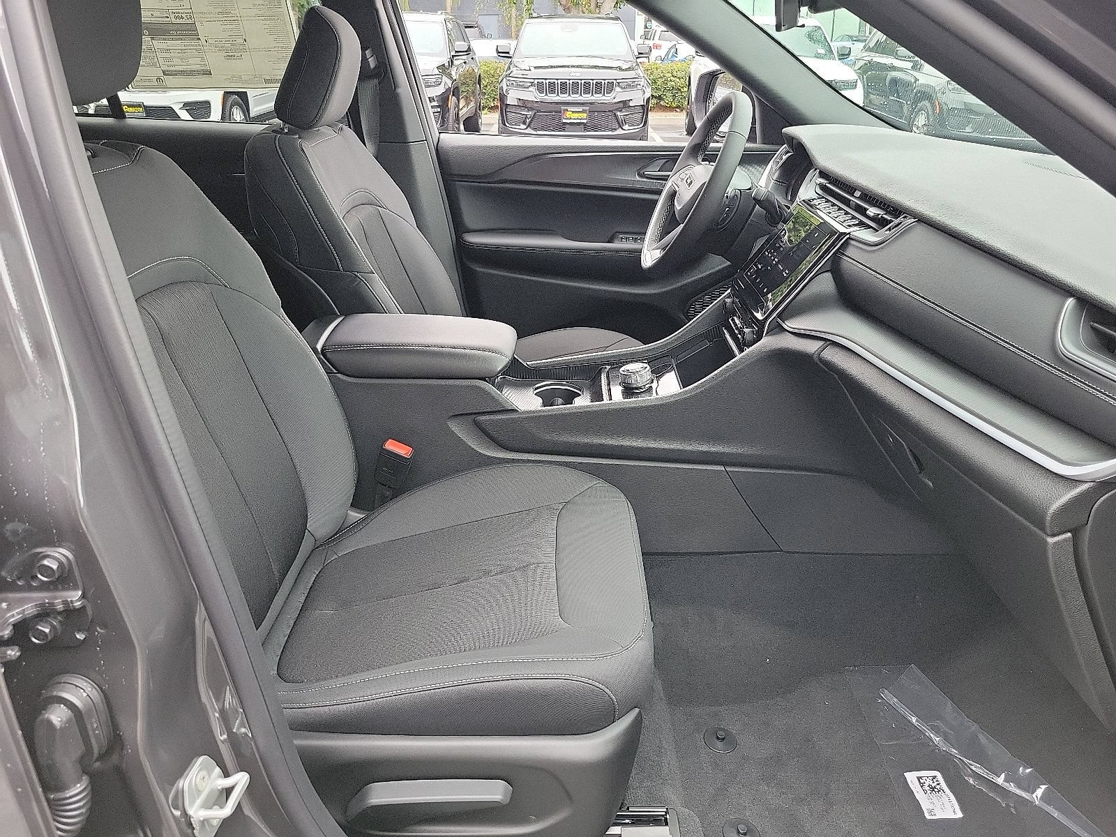 New 2025 Jeep Grand Cherokee Laredo X AWD/4WD image 14