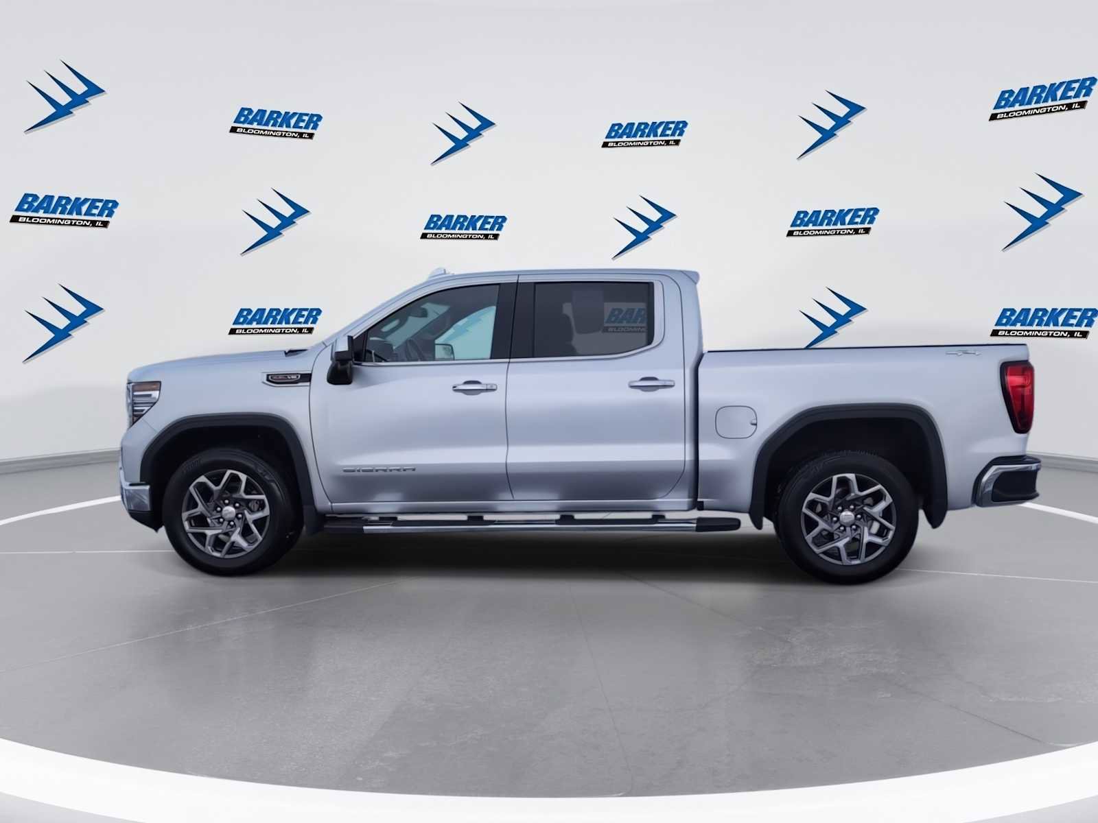 Used 2022 GMC Sierra 1500 SLT w/ SLT Premium Package image 6