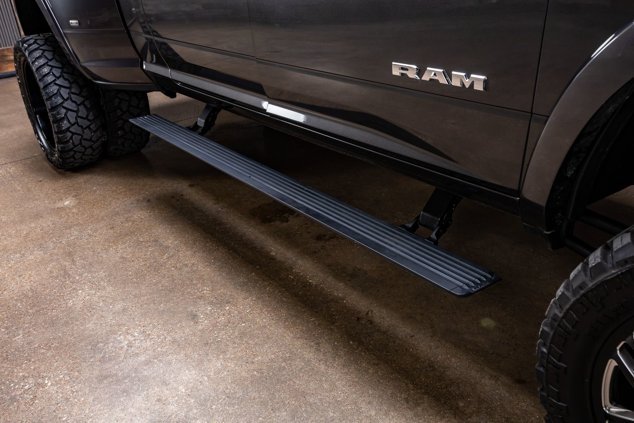 Used 2023 RAM 3500 Limited AWD/4WD image 12